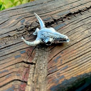 .925 boho bull pendant